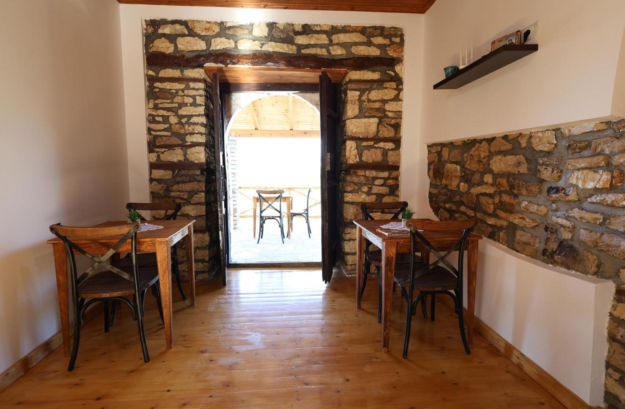 Villa Shpiragu Village Experience Берат Экстерьер фото