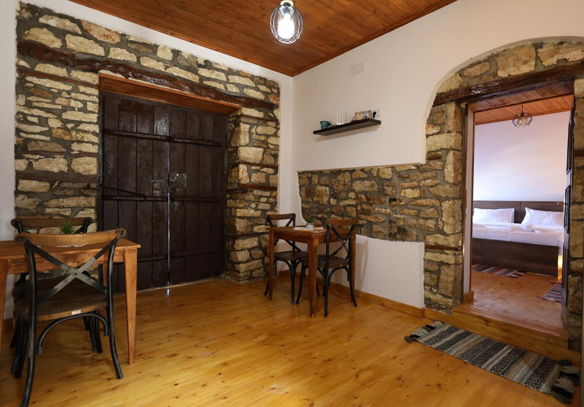 Villa Shpiragu Village Experience Берат Экстерьер фото