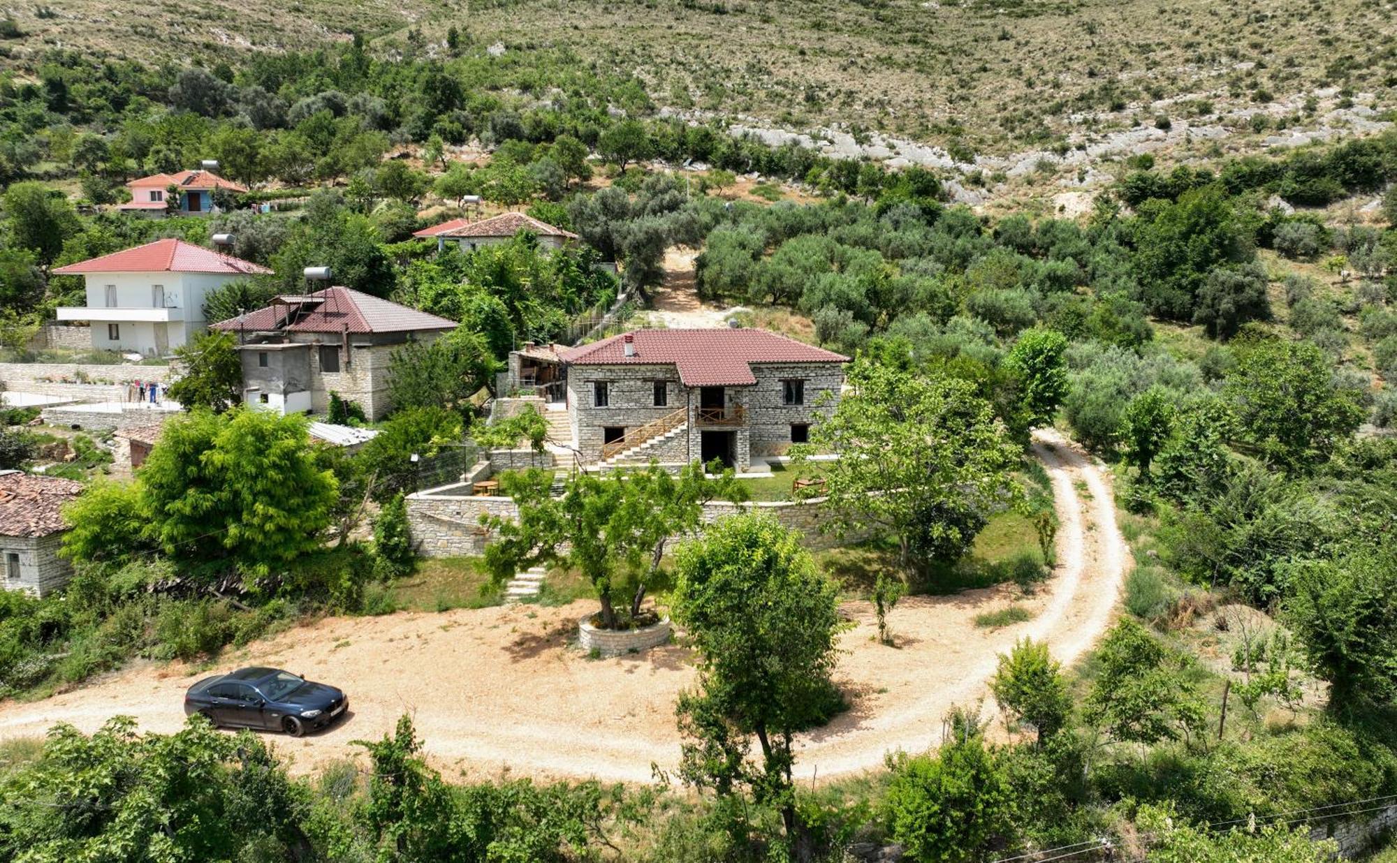 Villa Shpiragu Village Experience Берат Экстерьер фото